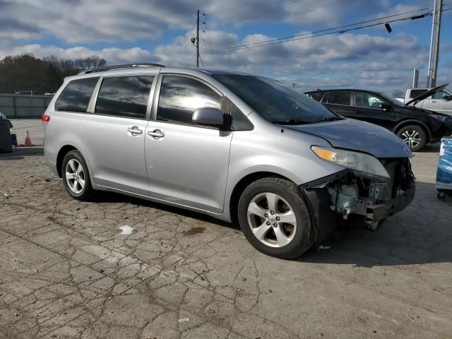 2013 Toyota Sienna LE