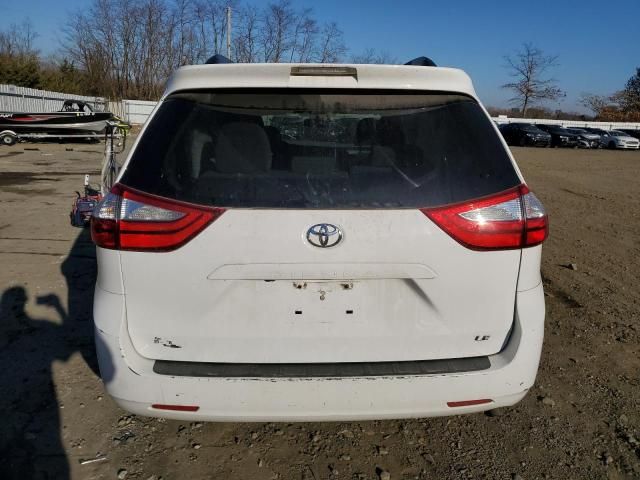 2015 Toyota Sienna LE