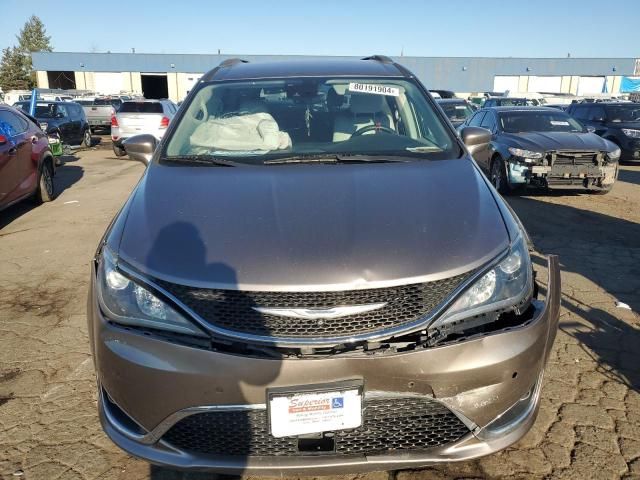 2017 Chrysler Pacifica Touring L Plus