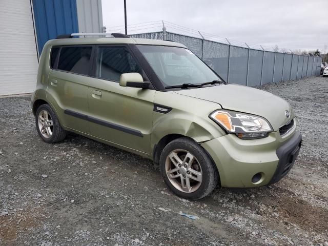 2010 KIA Soul +