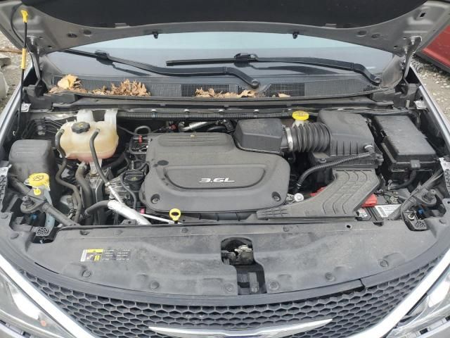 2017 Chrysler Pacifica Touring L