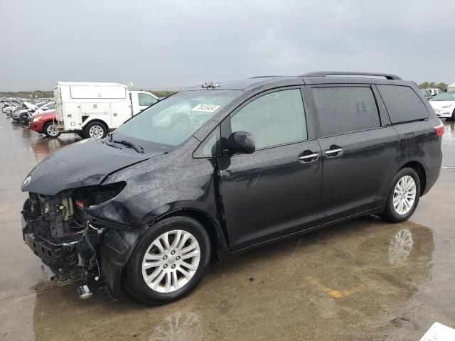 2016 Toyota Sienna XLE