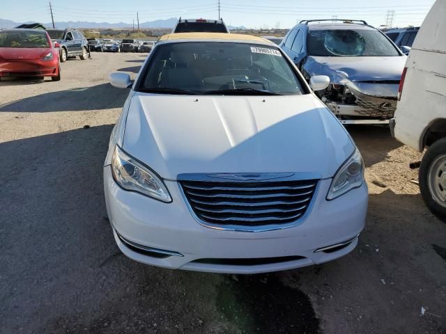 2012 Chrysler 200 Touring