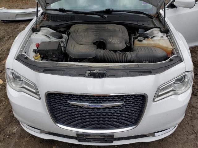 2019 Chrysler 300 Touring