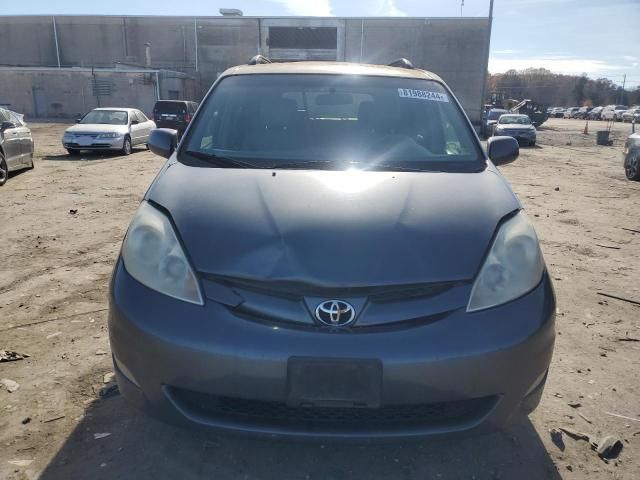 2008 Toyota Sienna XLE