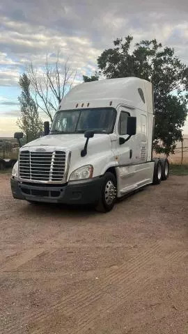 2016 Freightliner Cascadia 125