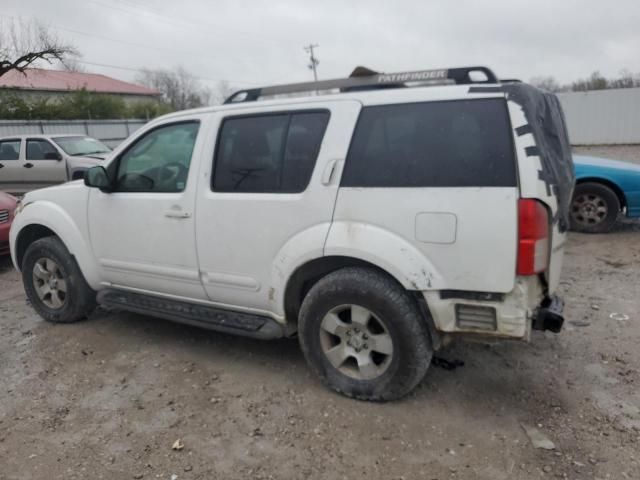 2005 Nissan Pathfinder LE