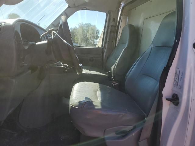 2006 Ford Econoline E350 Super Duty Cutaway Van