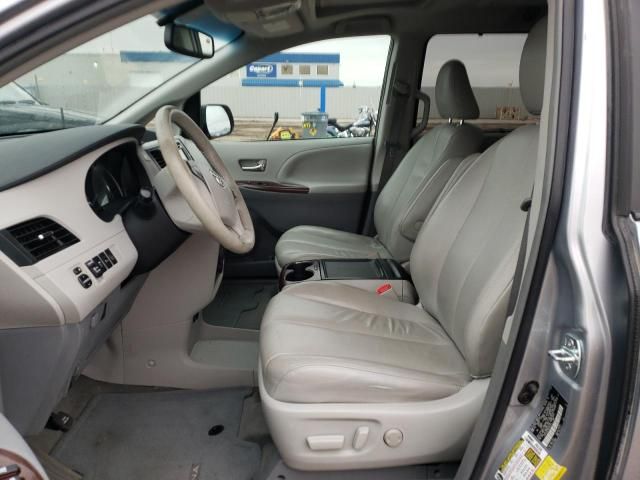 2013 Toyota Sienna XLE