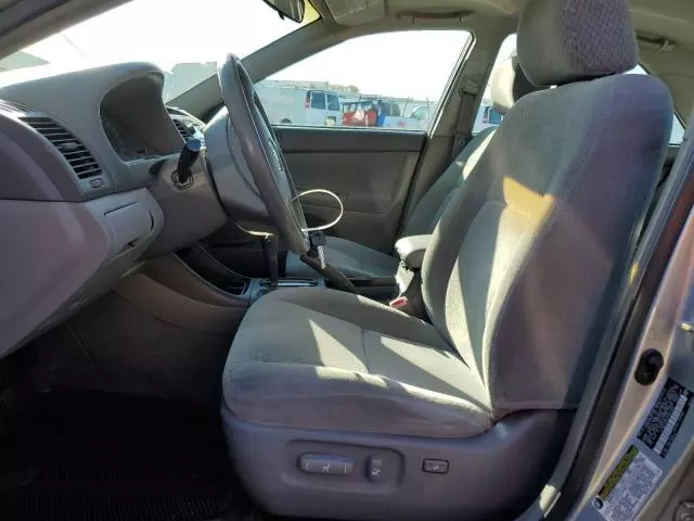 2004 Toyota Camry LE