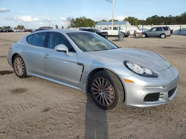 2014 Porsche Panamera 2