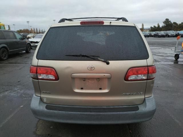 2002 Toyota Sienna LE