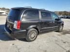 2013 Chrysler Town & Country Touring L