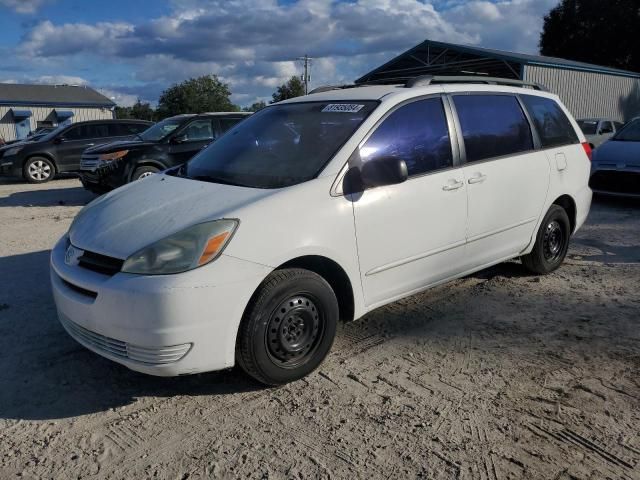 2004 Toyota Sienna CE