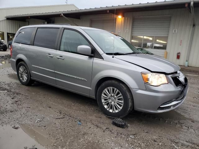 2016 Chrysler Town & Country Touring L