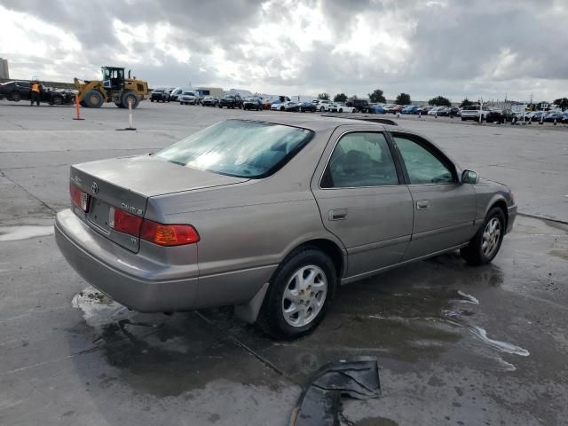 2000 Toyota Camry LE