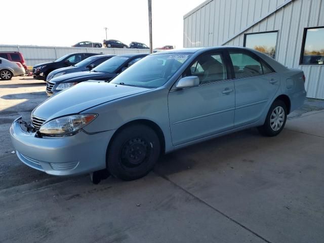 2005 Toyota Camry LE