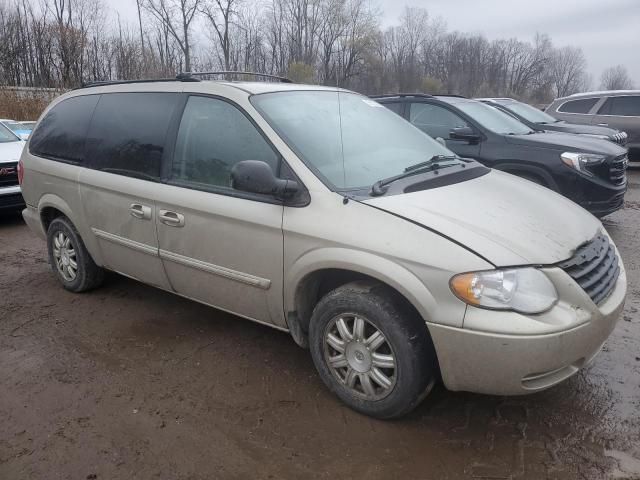 2006 Chrysler Town & Country Touring