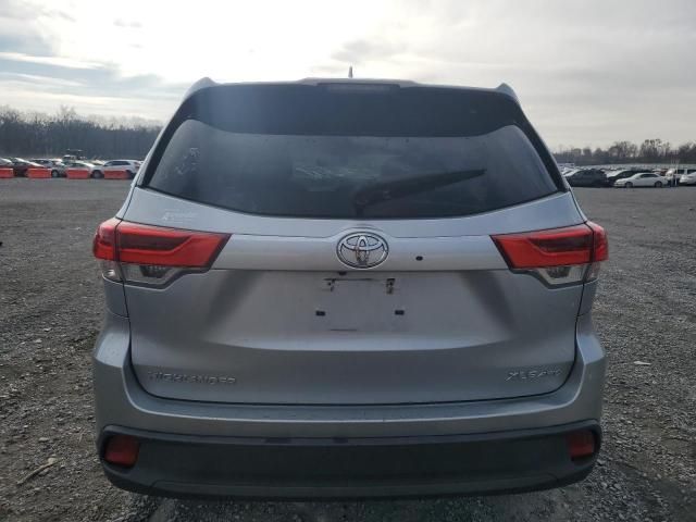 2019 Toyota Highlander SE