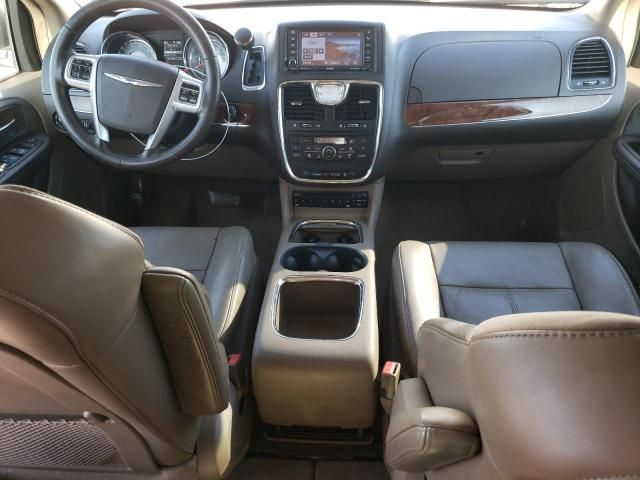 2011 Chrysler Town & Country Limited