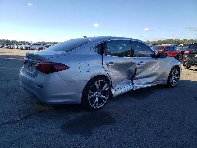 2017 Infiniti Q70 3.7