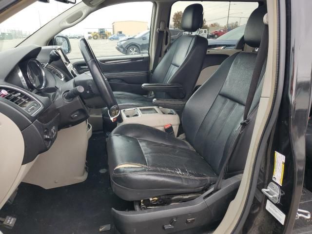 2012 Chrysler Town & Country Touring L