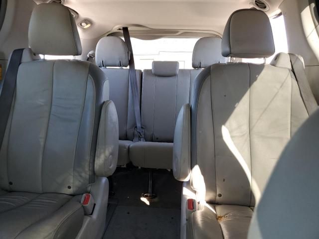 2013 Toyota Sienna XLE