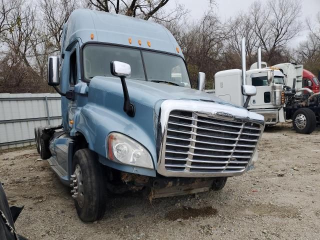 2011 Freightliner Cascadia 125