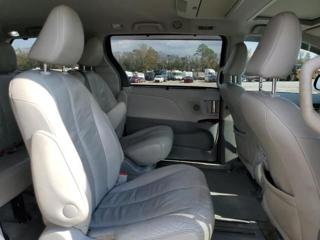 2012 Toyota Sienna XLE