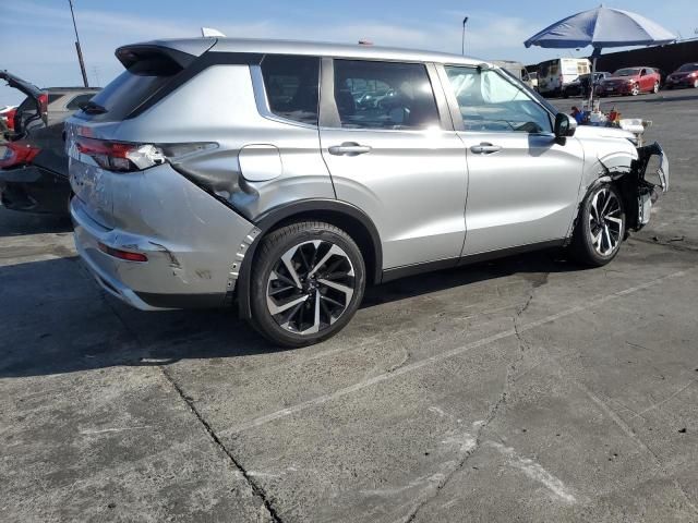 2023 Mitsubishi Outlander SE