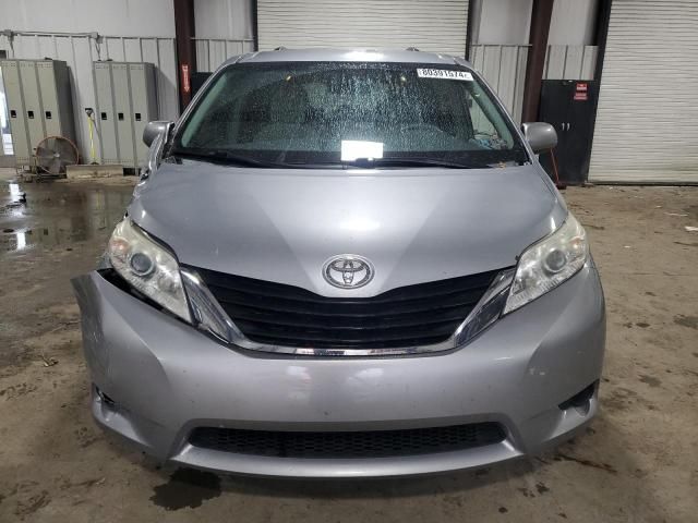 2013 Toyota Sienna LE