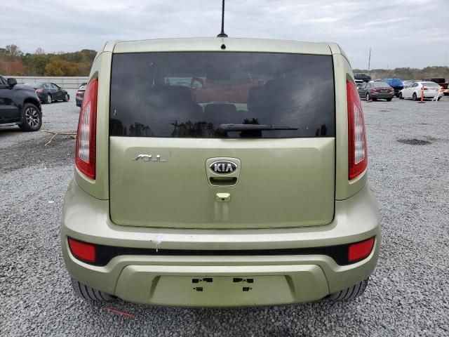 2013 KIA Soul +