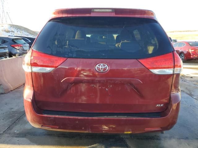 2013 Toyota Sienna XLE