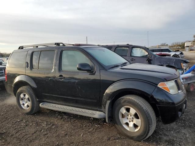 2005 Nissan Pathfinder LE