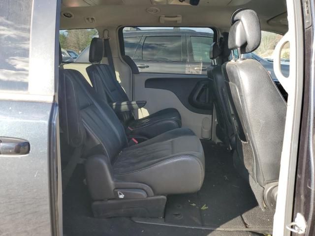 2014 Chrysler Town & Country Touring