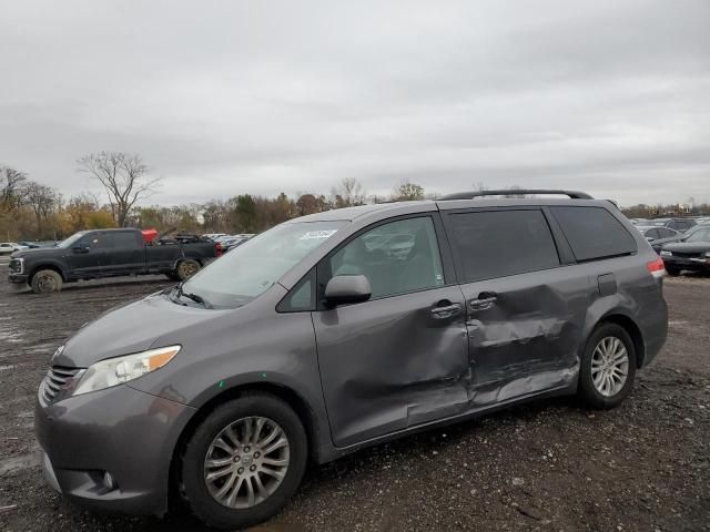 2014 Toyota Sienna XLE