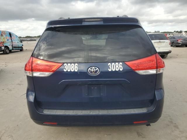 2013 Toyota Sienna XLE