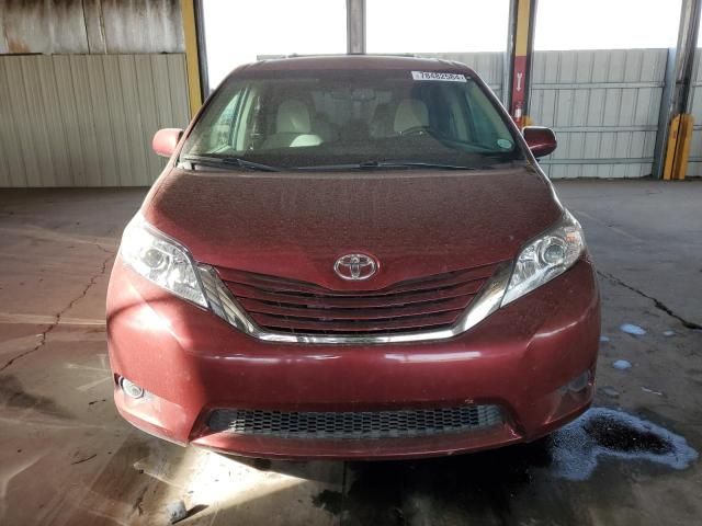 2017 Toyota Sienna LE