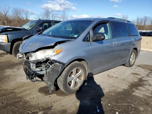 2013 Toyota Sienna LE