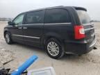 2013 Chrysler Town & Country Touring L