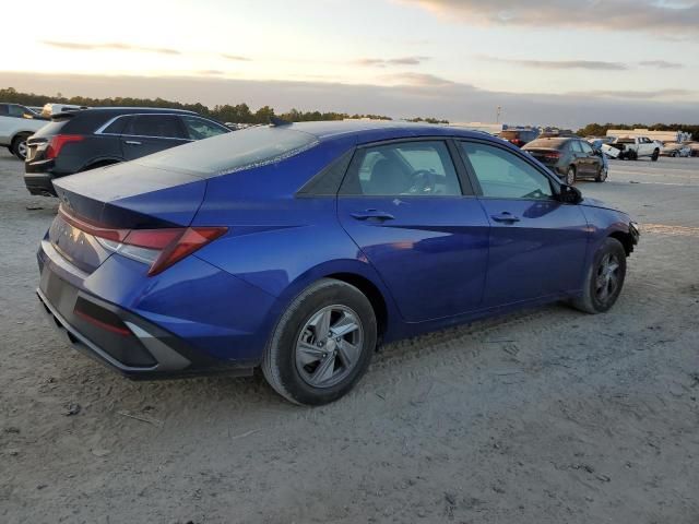 2024 Hyundai Elantra SE