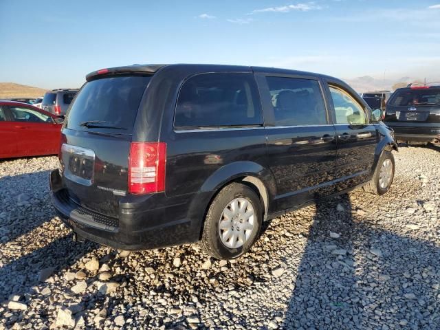 2010 Chrysler Town & Country LX