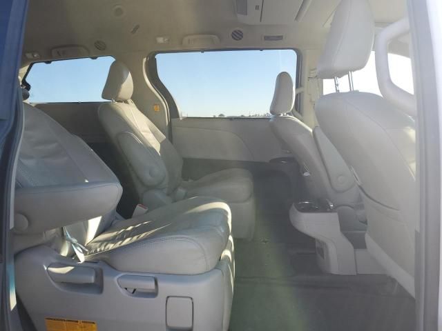 2013 Toyota Sienna XLE