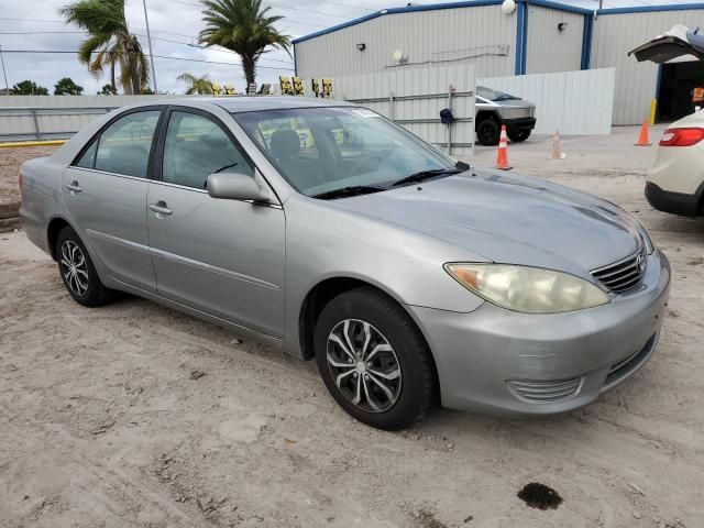 2005 Toyota Camry LE