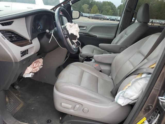 2016 Toyota Sienna XLE