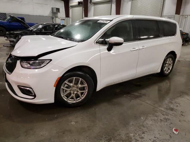 2023 Chrysler Pacifica Touring