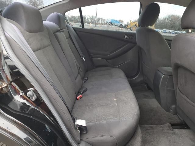 2010 Nissan Altima Base