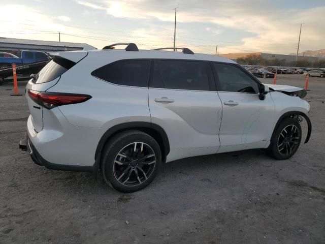 2022 Toyota Highlander Hybrid Limited