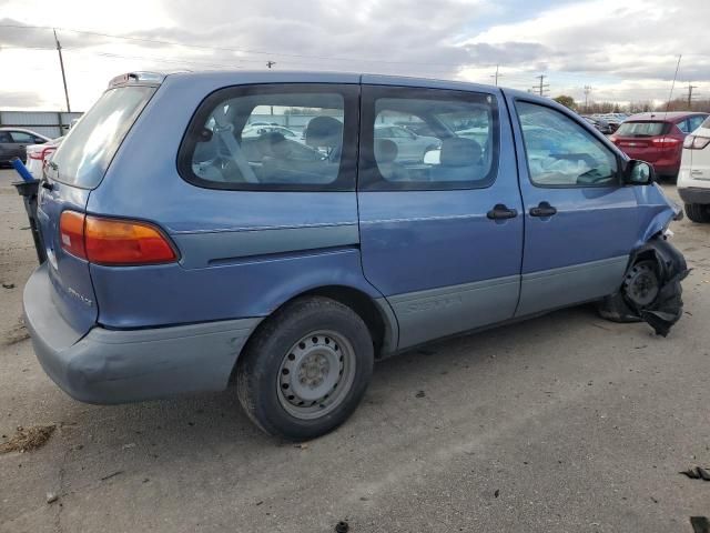 1998 Toyota Sienna CE