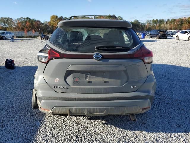 2021 Nissan Kicks SR